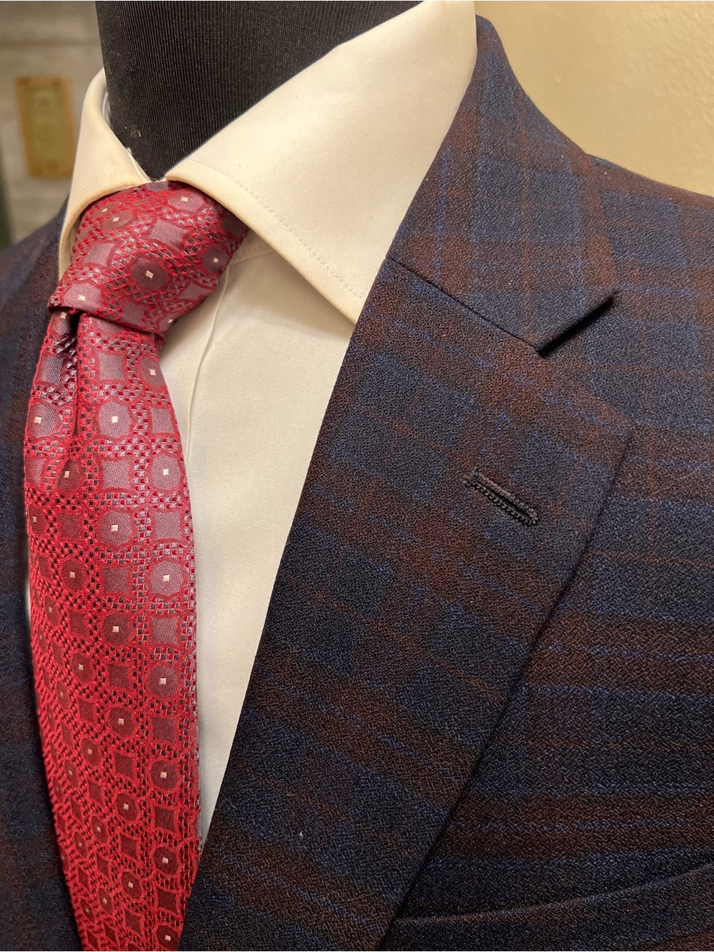 Tommy Hilfiger Men's Navy & Burgundy Windowpane Sport Coat Blazer Jacket 42S